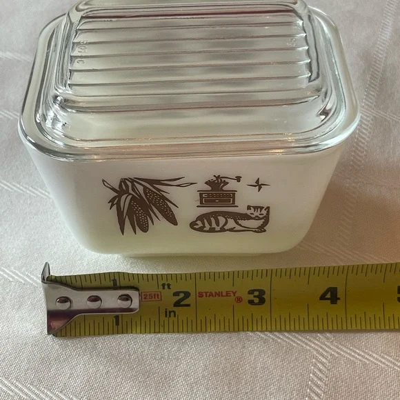 Vintage Pyrex Refrigerator Dish w/ lid, Early American, 501B, 1 1/2 cup - Picture 10 of 12